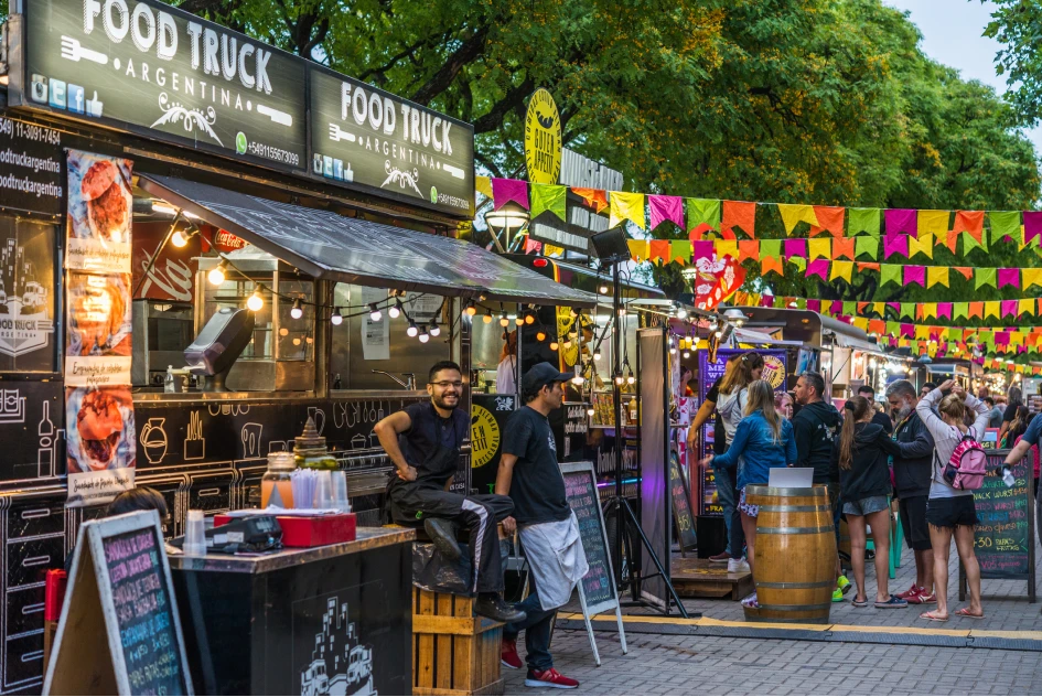 Streetfood Markt als Idee für ein Date