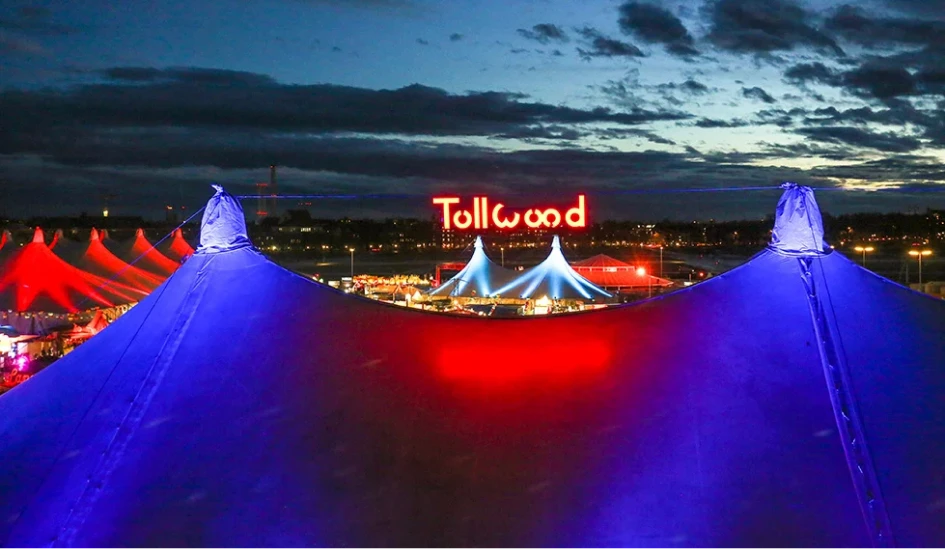 Das Tollwood ist ideal für die Partnersuche in München